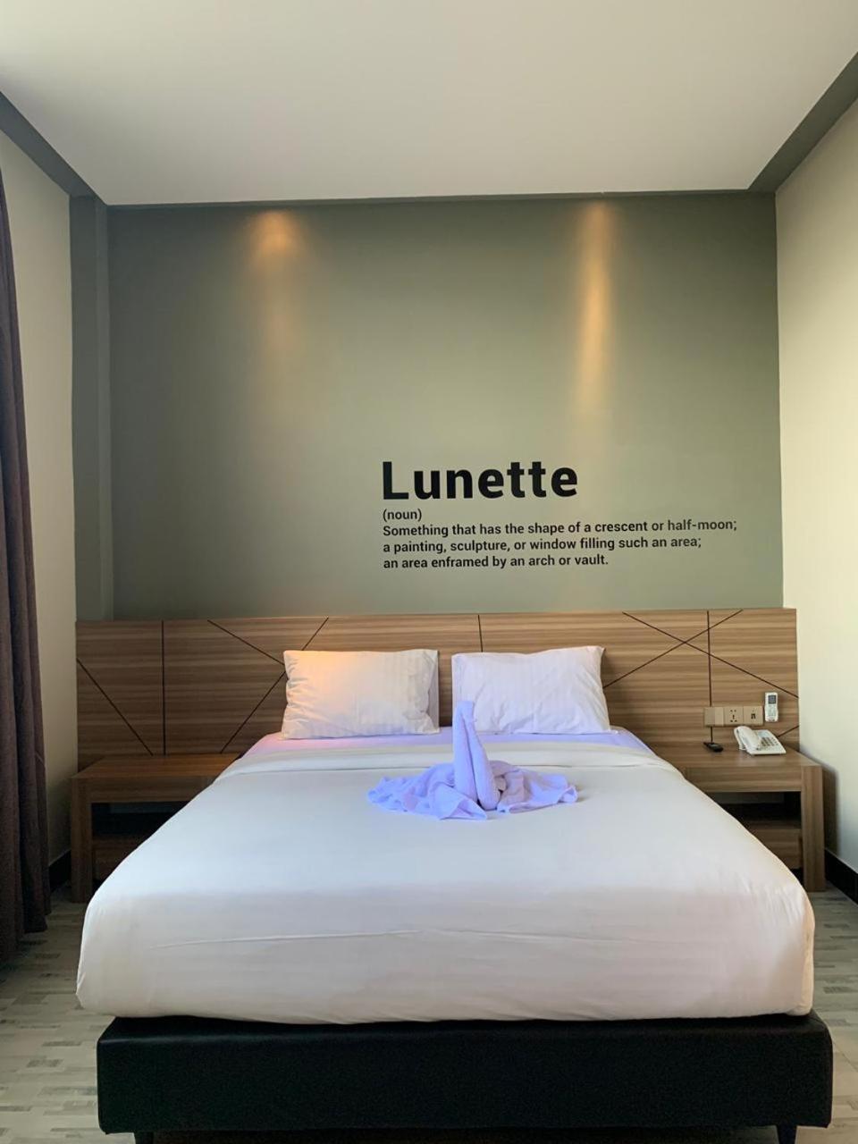 Bless Hotels Sintang Buitenkant foto