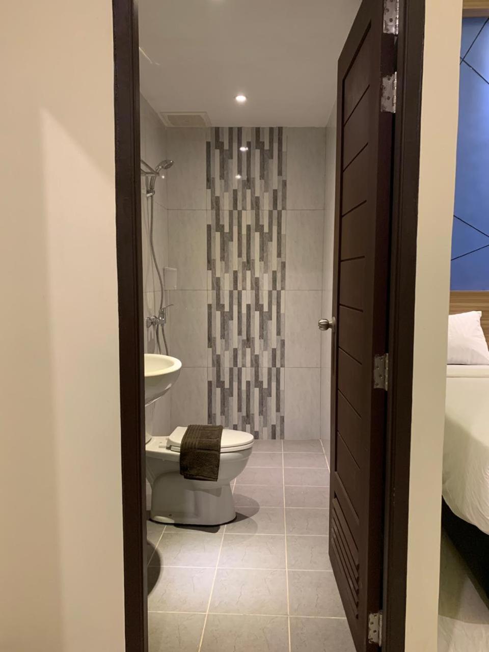 Bless Hotels Sintang Buitenkant foto
